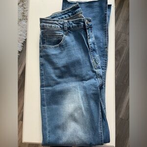 SHEIN Straight Leg High Waisted Jeans - Light Wash